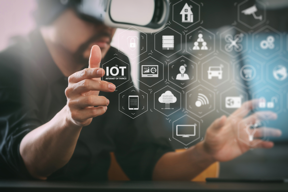 How_the_Automotive_Industry_Can_Safely_Use_VR_AR_in_a_Shared_Environment_637928665678898071